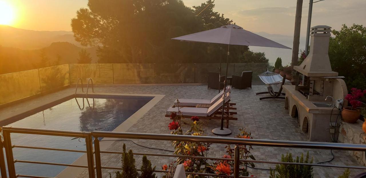 Argassi Hilltop Luaran gambar